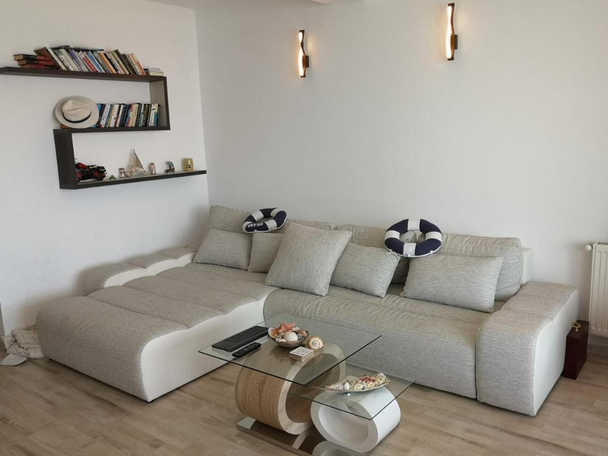Velvet Residence นาโวดาริ ภายนอก รูปภาพ